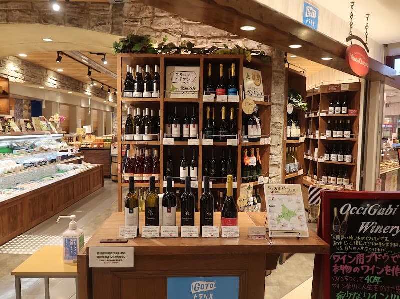 Wine & Cheese 北海道興農社 (ワイン・アンド・チーズ 北海道興農社)の店内・料理の写真 2枚目