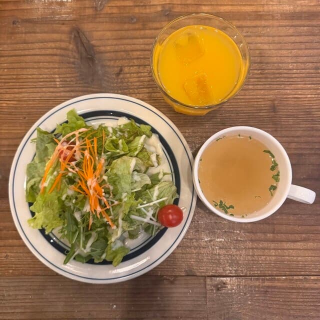 大衆フレンチ酒場 BOUILLON ESPRITの店内・料理の写真 2枚目