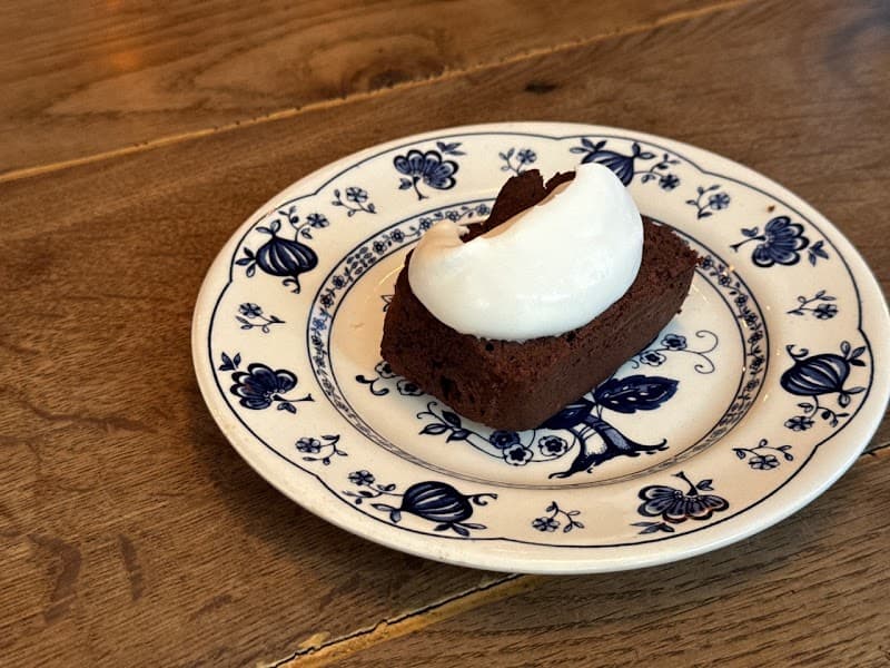 Wine Bar alpes ワインバーアルプの店内・料理の写真 2枚目