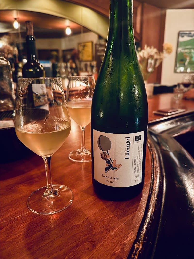 Wine Bar alpes ワインバーアルプの店内・料理の写真 3枚目