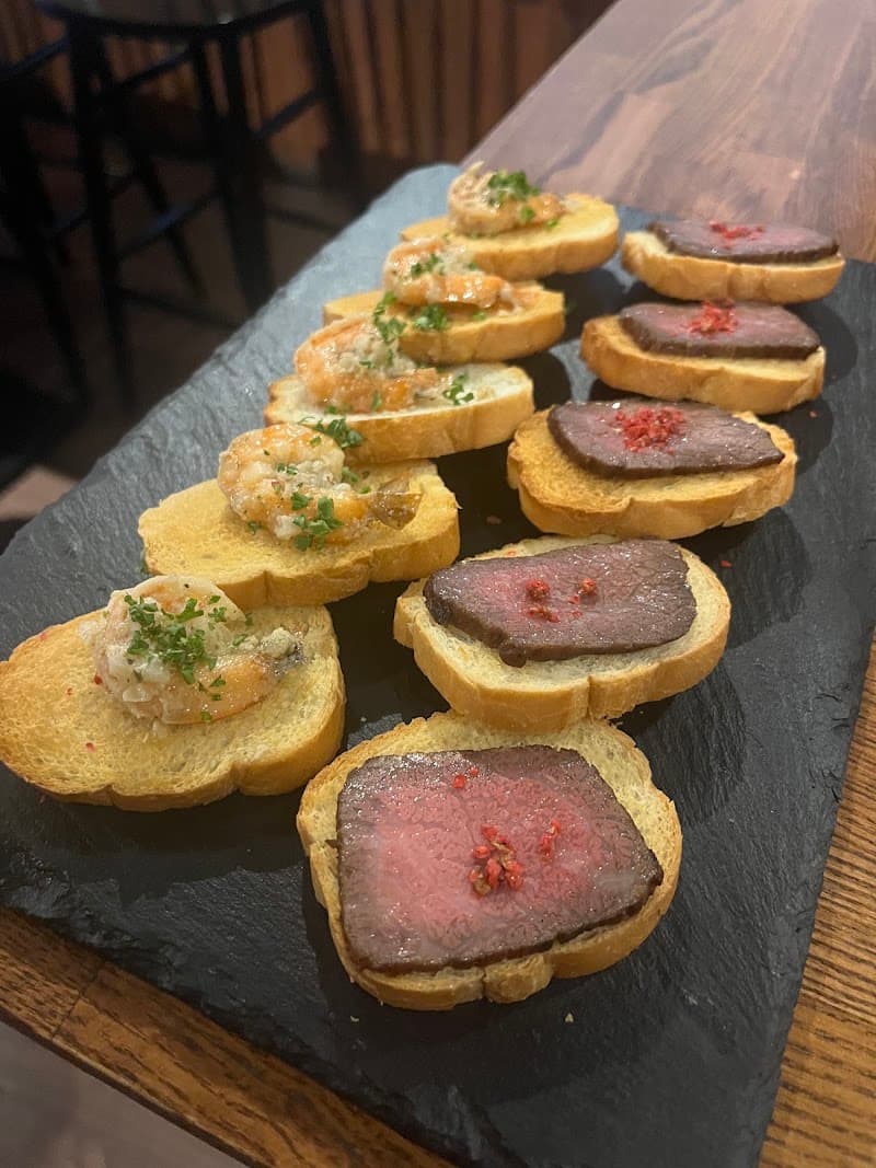 アンジュヴィンヤード ワイン＆バーの店内・料理の写真 3枚目
