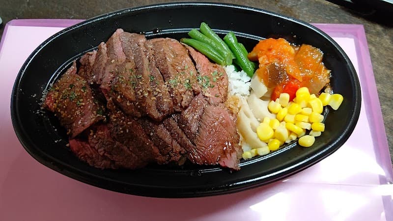空の下鉄板フレンチの店内・料理の写真 2枚目