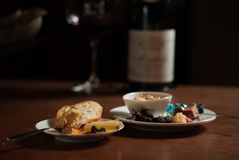 Wine Bar GOLD ワインバー ゴールドの店内・料理の写真 2枚目