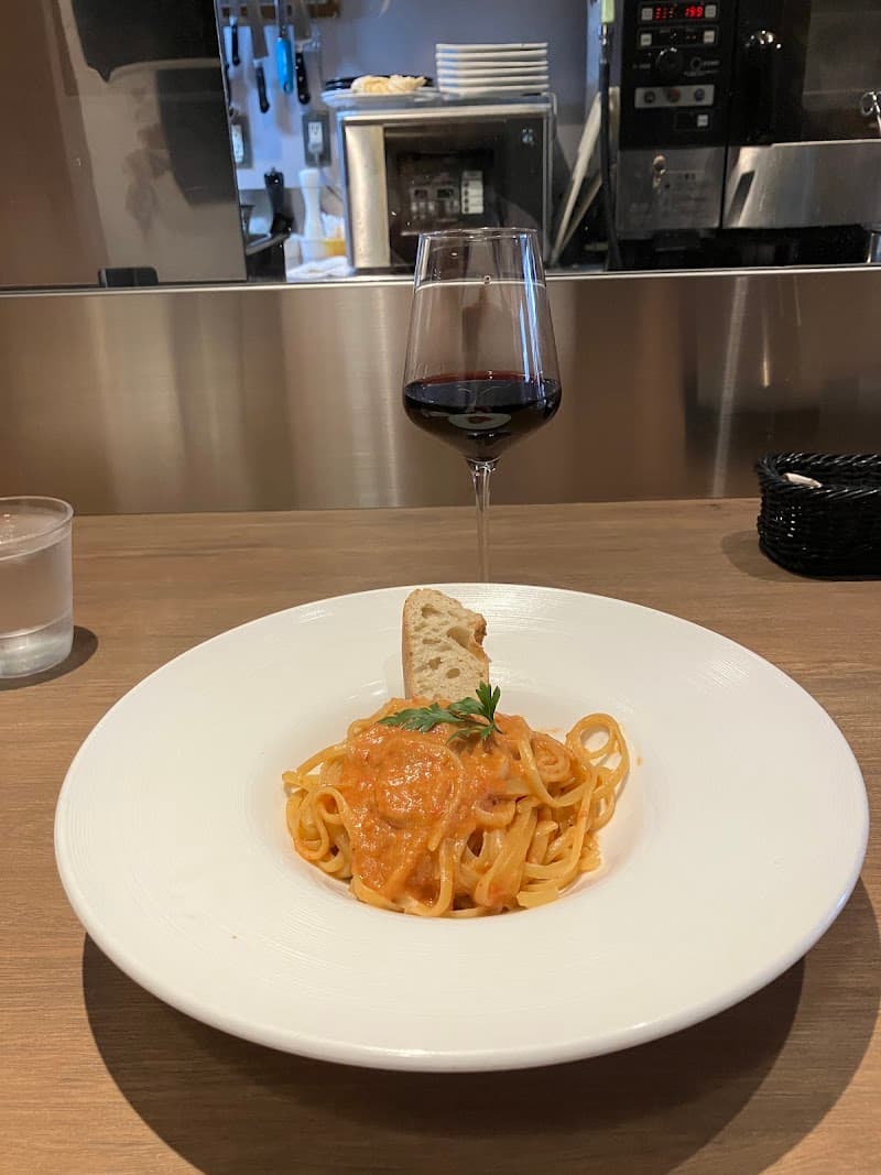 World Wine Bar by Pieroth 横浜元町店の店内・料理の写真 3枚目