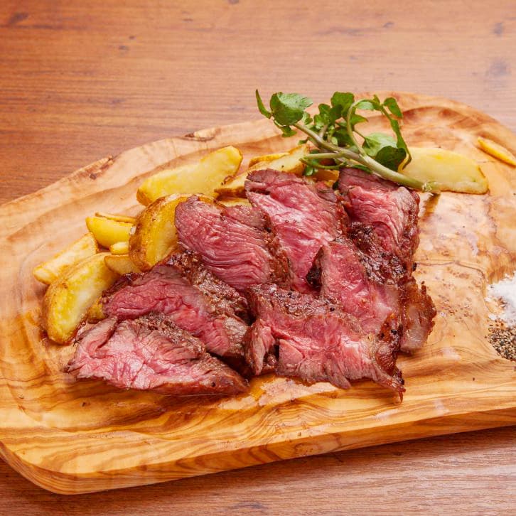 MEAT&WINE WINEHALL GLAMOUR 田町の店内・料理の写真 3枚目