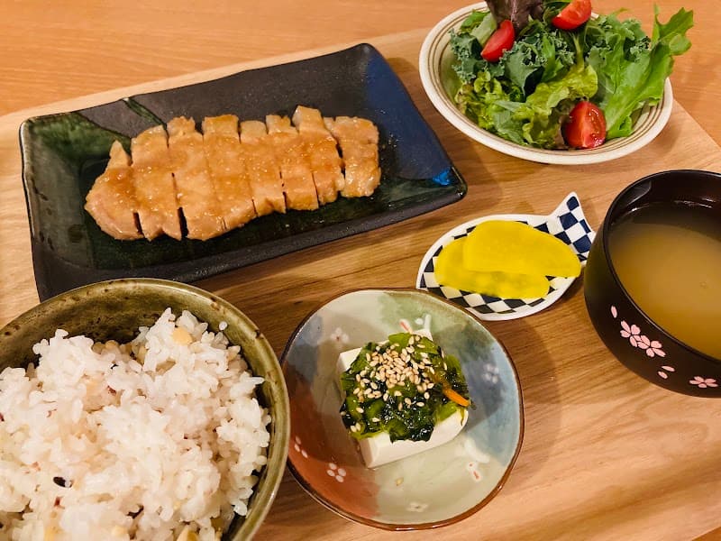 日本・国産ワインと和食 大谷輪韻蔵の店内・料理の写真 2枚目