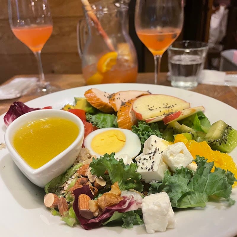 Le Bar a Vin52 AZABU TOKYO 成城石井 麻布十番店の店内・料理の写真 3枚目
