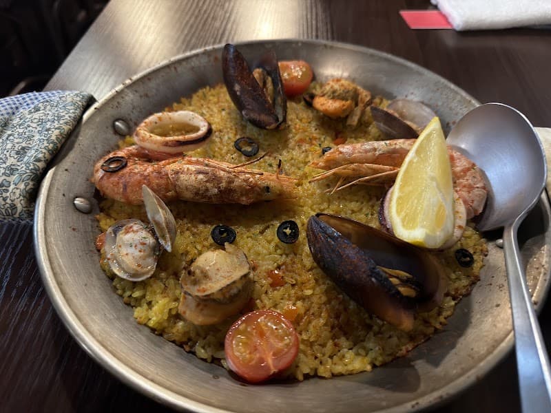 アランフェス カフェ&スペインバルの店内・料理の写真 3枚目