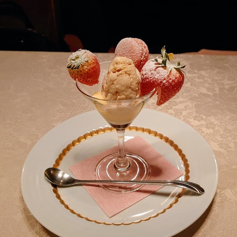 リストランテ・レ・スタジヨーニ・ハングリー・タイガーの店内・料理の写真 2枚目