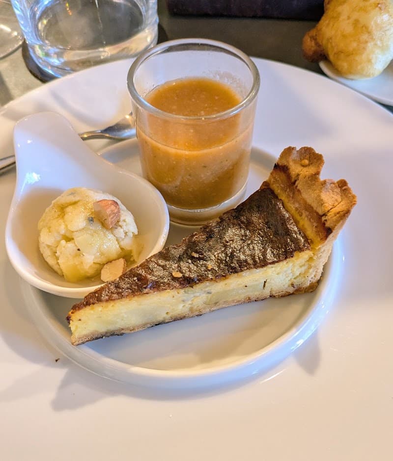 Wine&Deli neue alte ワイン&デリ ノイエアルテの店内・料理の写真 3枚目