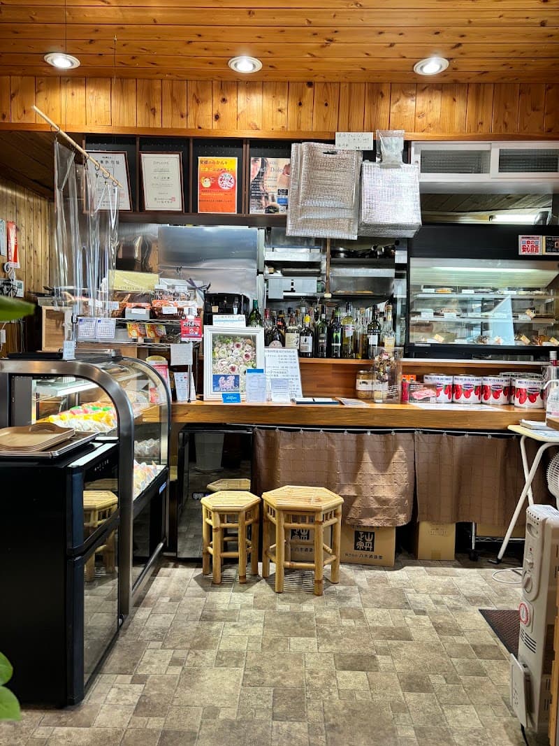 ビストロ メルキュールの店内・料理の写真 1枚目