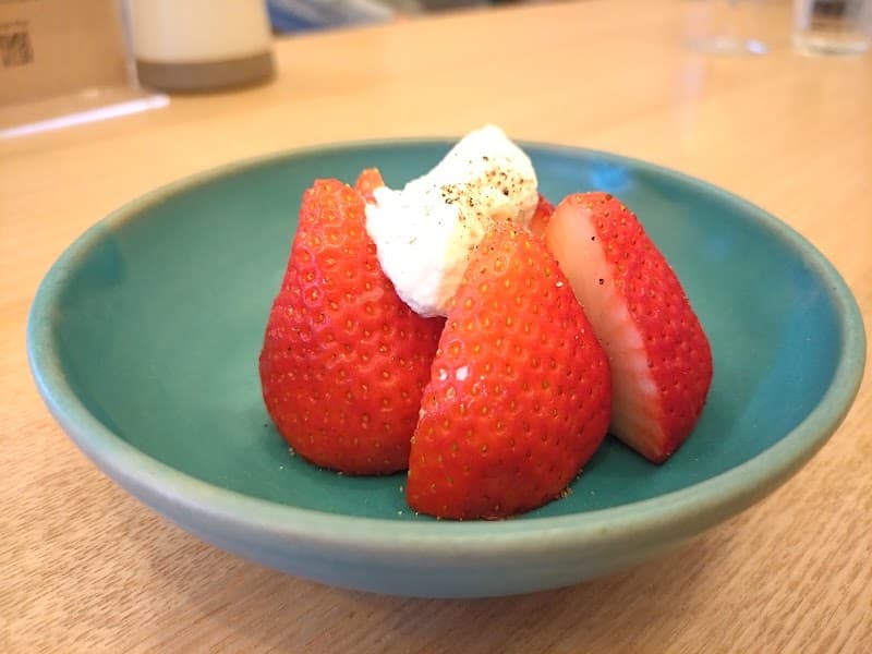 日本のナチュラルワインとおつまみ わたげの店内・料理の写真 3枚目