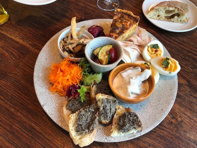 wine kitchen saboriの店内・料理の写真 2枚目