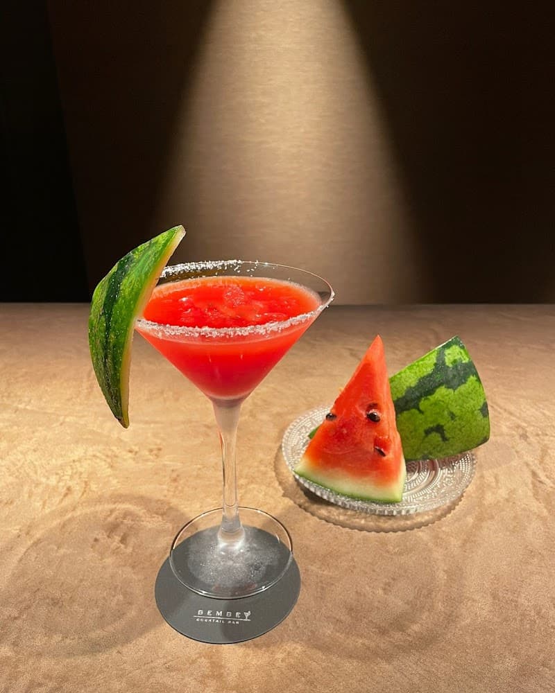 BEMBE Cocktail Bar（ベンベ カクテルバー）の店内・料理の写真 3枚目