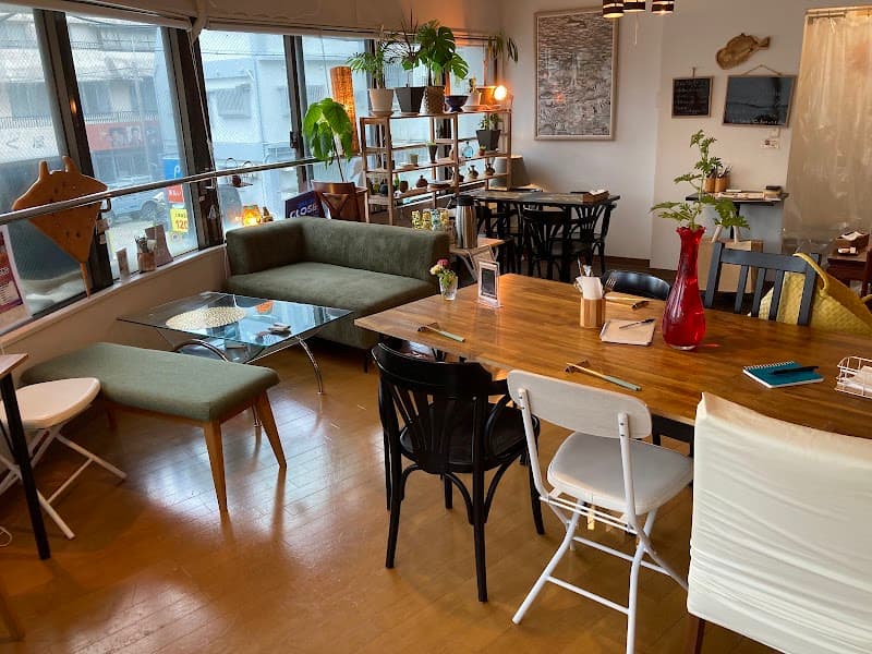 Bistro Cafe Kitchen Ryugu