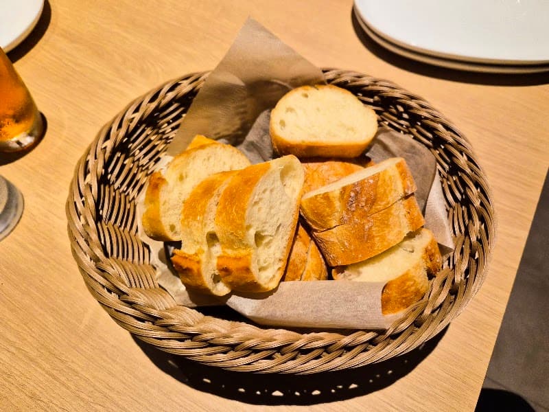 WINE LAB.（ワインラボ）の店内・料理の写真 2枚目