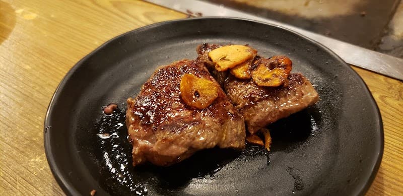 鉄板ビストロ 小島の店内・料理の写真 2枚目