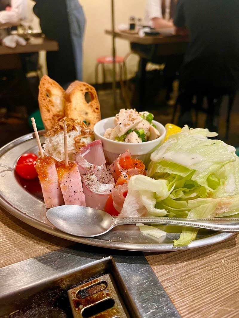 鉄板ビストロ 小島の店内・料理の写真 3枚目