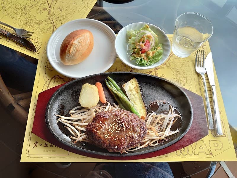 ランチ青い丘＆レストラン城山の店内・料理の写真 2枚目
