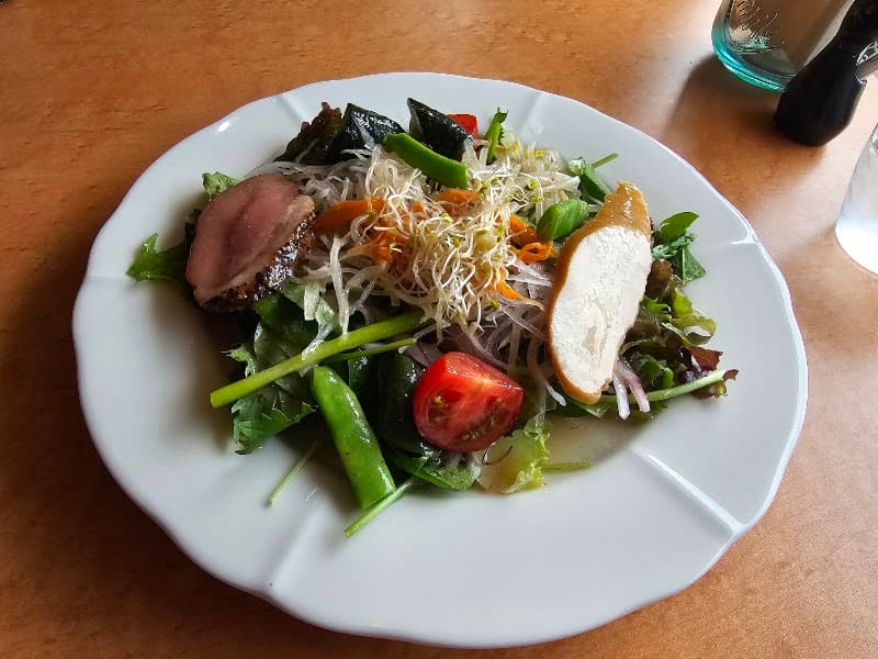 ワインビストロオリーヴォの店内・料理の写真 2枚目