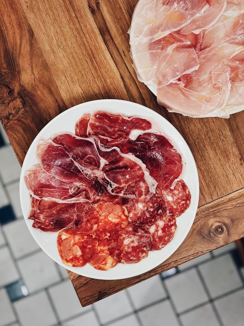 NIEW（ニュー）の店内・料理の写真 3枚目