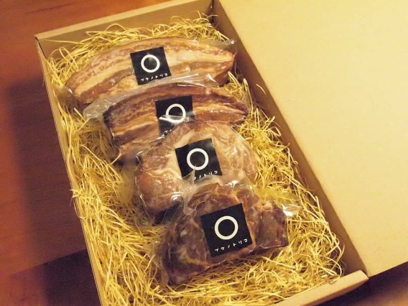 ブタノトリコ®の店内・料理の写真 2枚目
