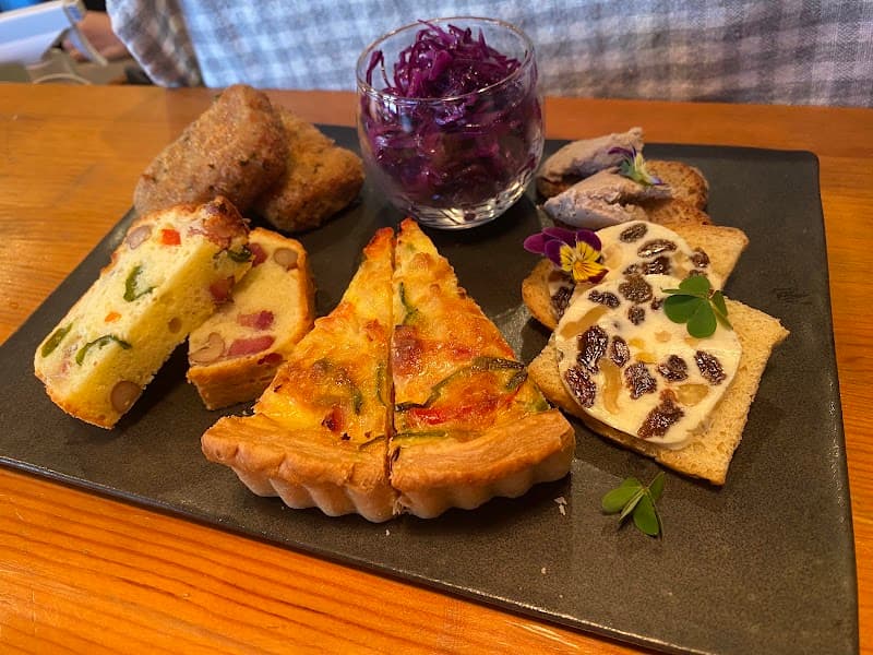 Wine Bistro Katabamiの店内・料理の写真 3枚目