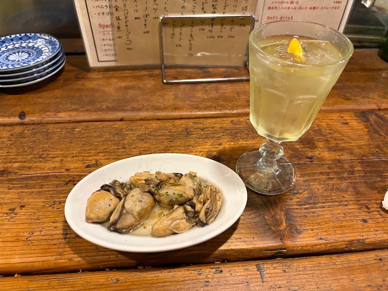 ワイン酒場 CHARIANOの店内・料理の写真 3枚目