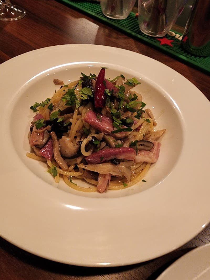 キッチンバー・ロッティの店内・料理の写真 2枚目