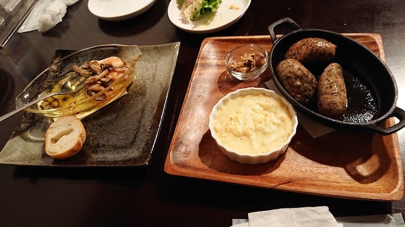 ワインバー 英藏の店内・料理の写真 2枚目