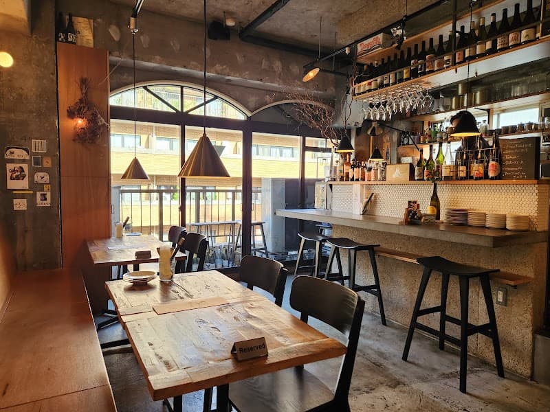 Pitan BISTRO and CAKES