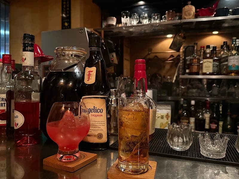 BAR CAVEの店内・料理の写真 3枚目