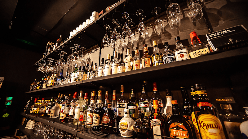 DINING BAR MUSUBI