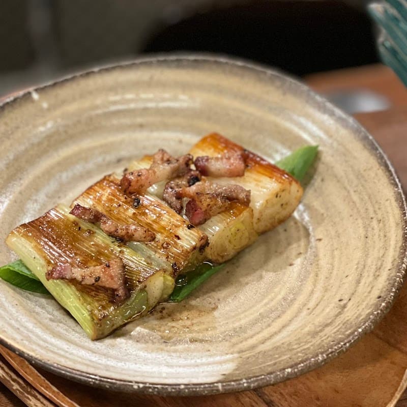 京の地野菜とワイン 一軒家酒屋KADOの店内・料理の写真 2枚目