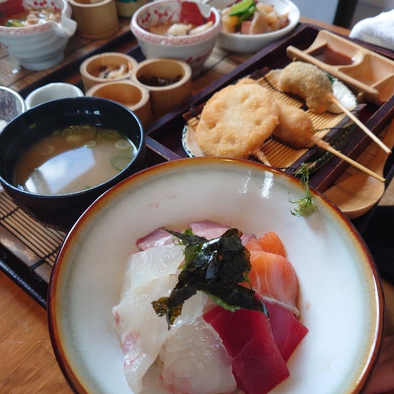 旬彩串ダイニング つづみの店内・料理の写真 3枚目