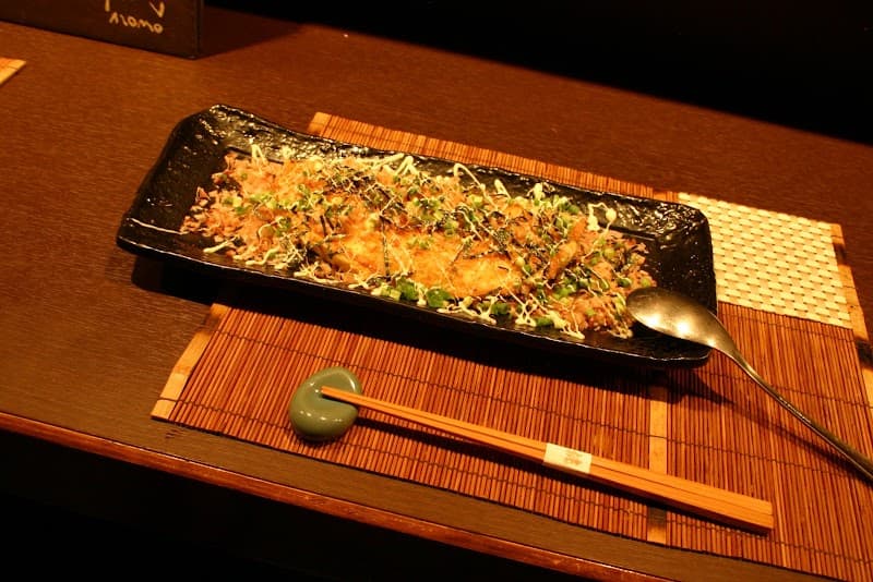 ダイニングバー桃の店内・料理の写真 2枚目