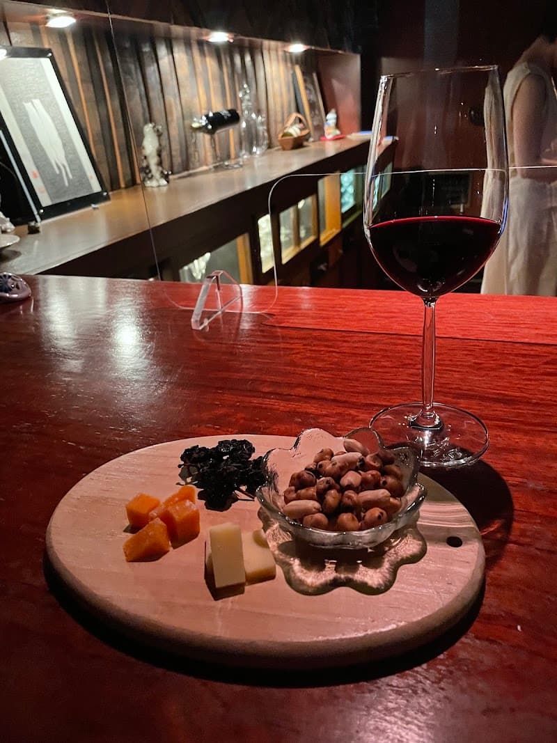 wine bar Vinoの店内・料理の写真 2枚目