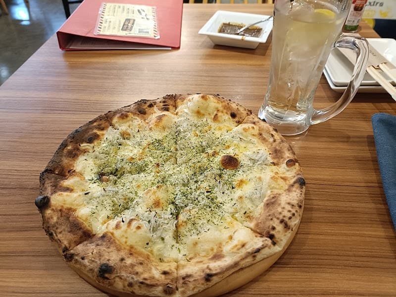 ワイン&ピザ ビストロポリッツァの店内・料理の写真 3枚目