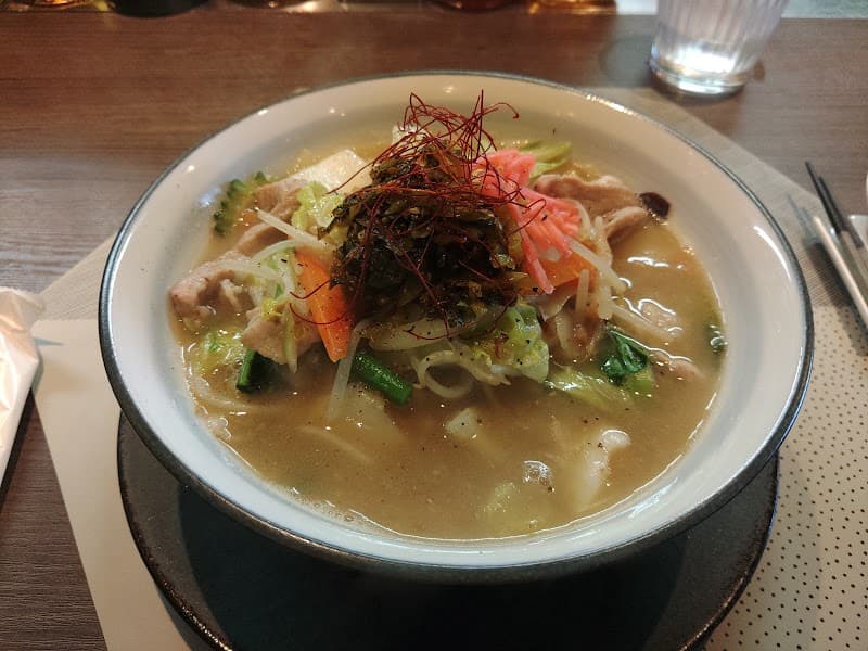 鉄板ビストロ キャトルの店内・料理の写真 3枚目