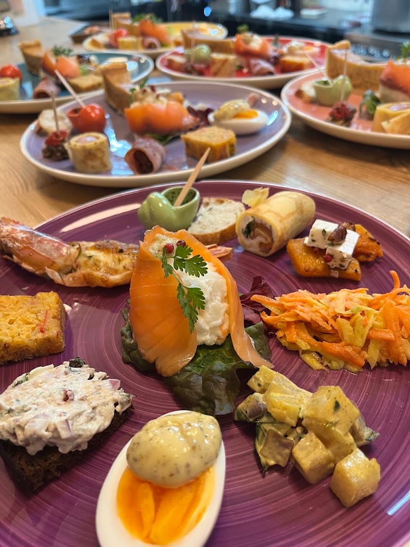 ビストロ リュドラガール BISTRO RUE DE LA GAREの店内・料理の写真 2枚目