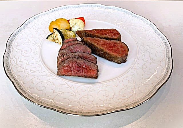 ビストロ＆炭焼ステーキ照葉樹の店内・料理の写真 2枚目