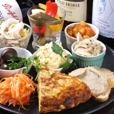 ワインダイニング キャトルの店内・料理の写真 2枚目