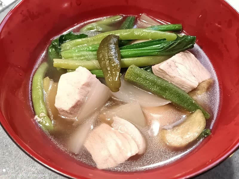 ビストロ アラエ Bistro A La Eh! (フィリピン フード カラオケバー&レストラン)の店内・料理の写真 3枚目