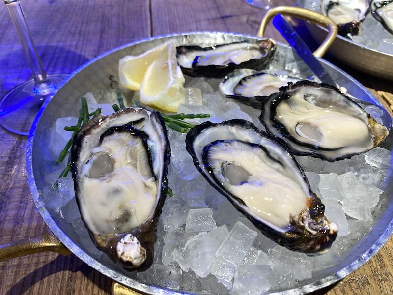 5108 ムッセル アンド ジン オルソー Mussel & Gin, Also...｜GOTOBAR (ゴトバー)の店内・料理の写真 3枚目