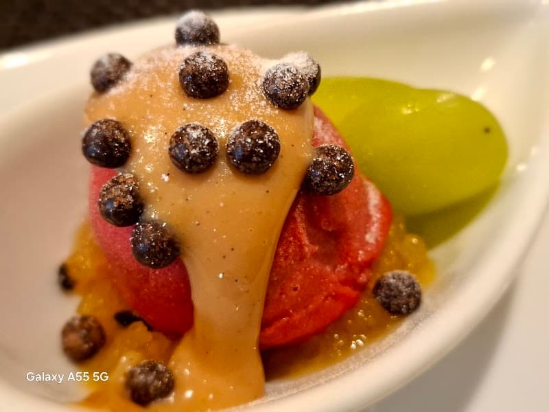 シェ ヨコイの店内・料理の写真 2枚目