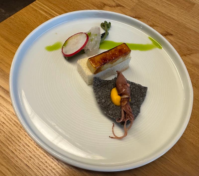 和モダン Bistro Calmeの店内・料理の写真 3枚目
