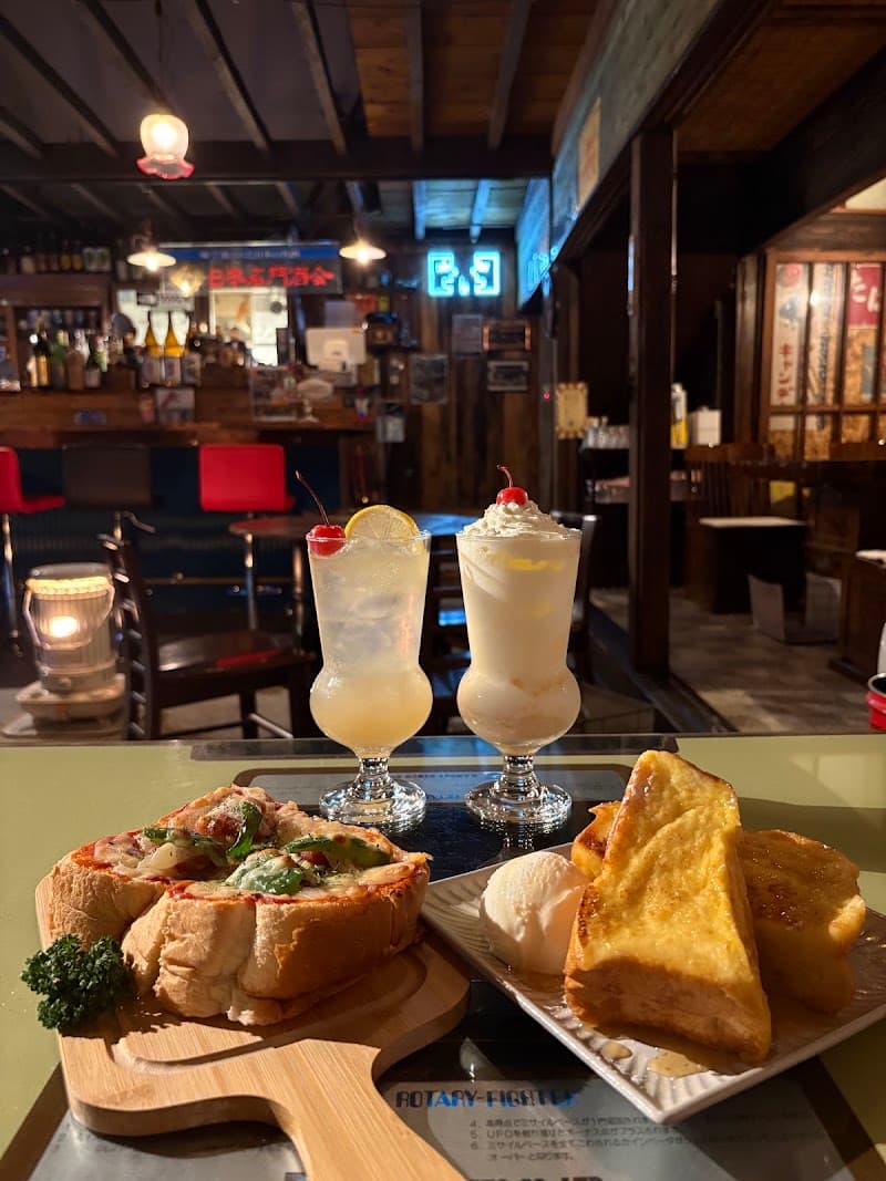 Cafe&Bar フェイス トゥ フェイスの店内・料理の写真 2枚目
