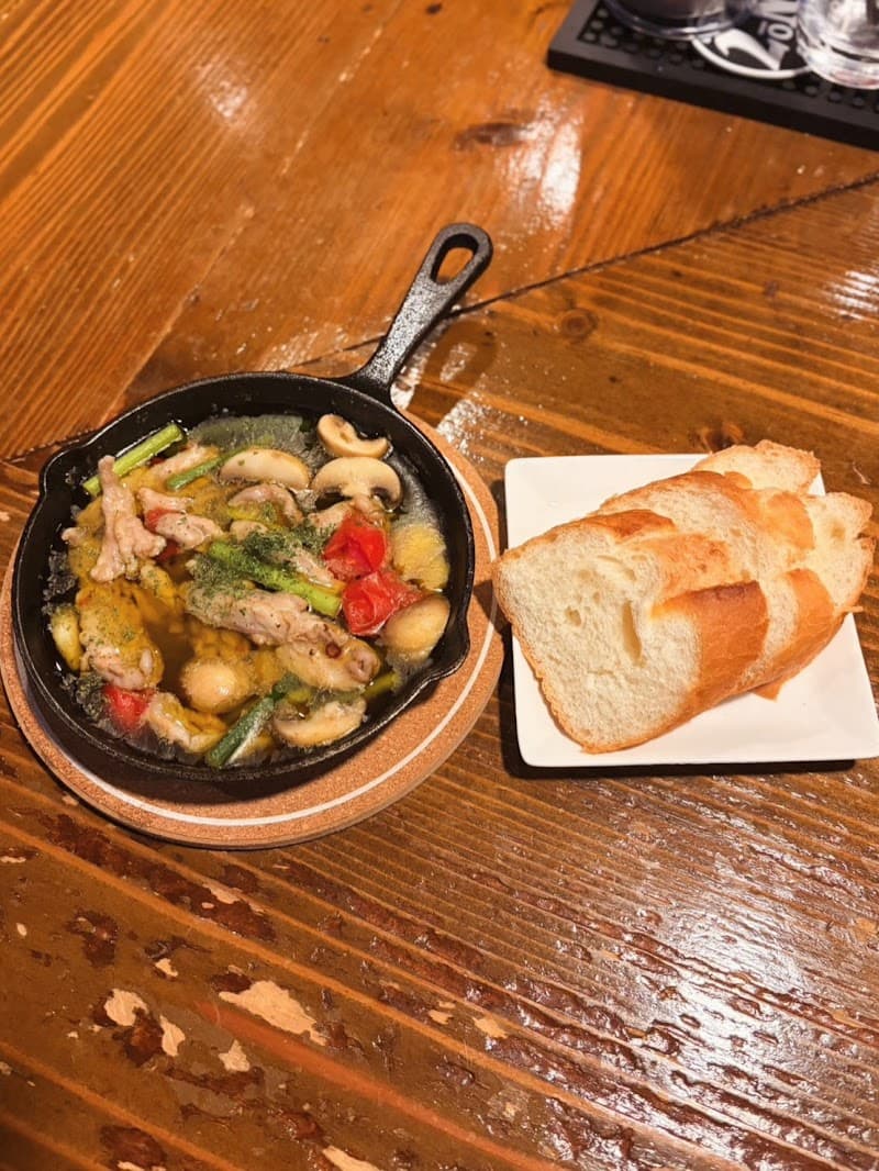 BAR WELMONA (バー･ウェルモナ)の店内・料理の写真 2枚目