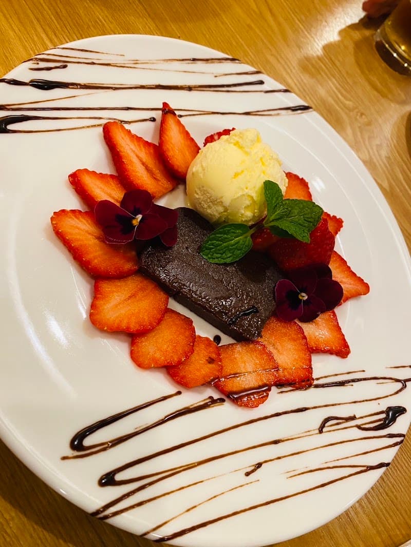 ワインバー ポワンルージュの店内・料理の写真 3枚目