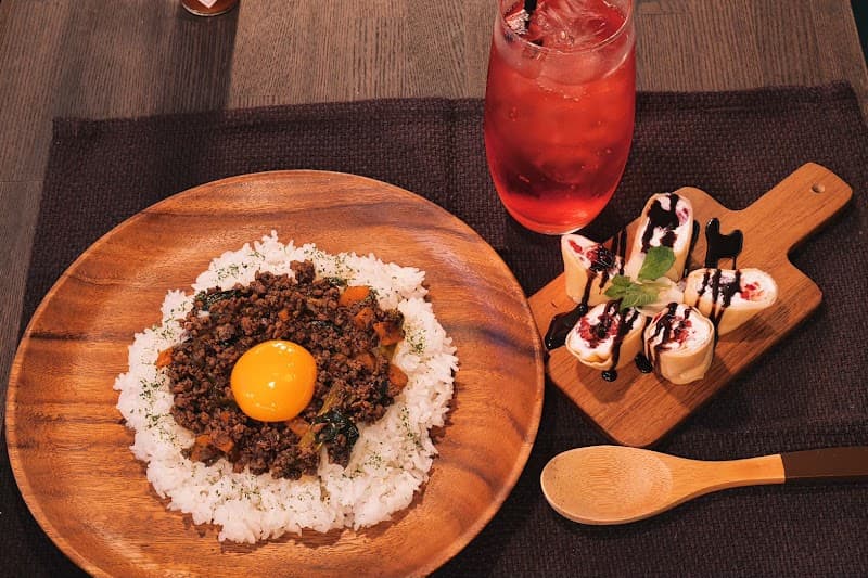 Cafe & Bar TRINITYの店内・料理の写真 2枚目